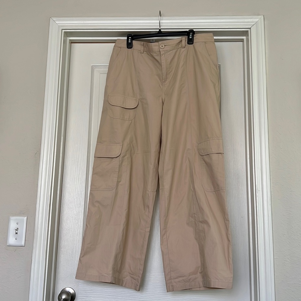 NWT LIGHTWEUGHT WILD FABLE CARGO PANTS